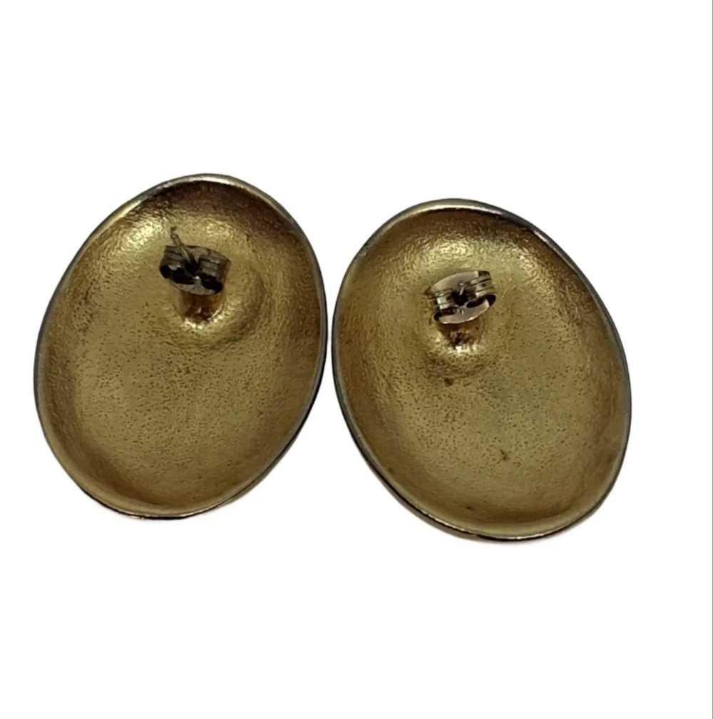 Vintage Ornate Gold Etched Oval Statement Earrings • 80s Retro Studs